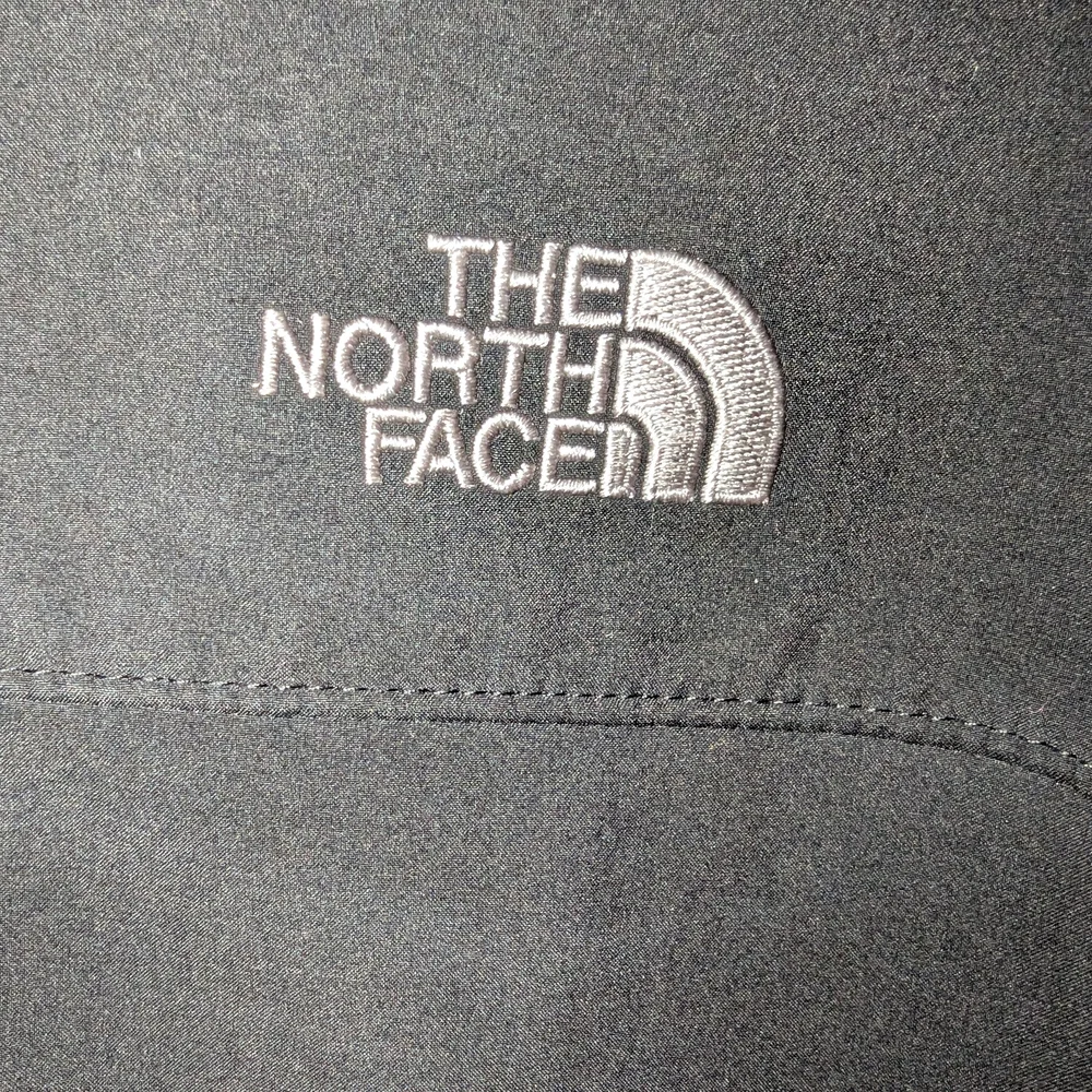 The North Face Men's Black Apex Bionic Softshell Jacket - Picture 3 of 9
